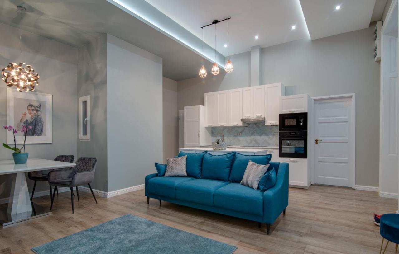 Helios Downtown Martha Apartment บูดาเปสต์ ภายนอก รูปภาพ